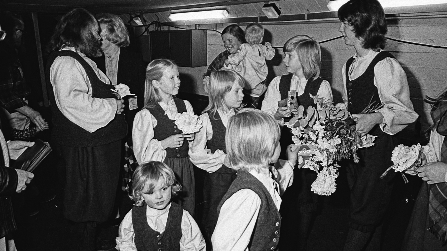 Skupina a rodina Kelly Family počas "Löwe von Radio Luxemburg" // 1999