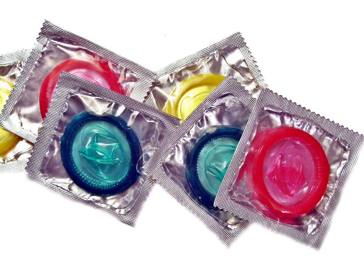 Prezerwatywa bez tabu. Co warto wiedzieć o tej metodzie antykoncepcji?