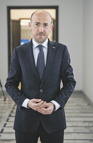 Borys Budka – poseł do Parlamentu Europejskiego, radca prawny, doktor nauk ekonomicznych. W latach 2020–2021 szef Platformy Obywatelskiej. Były szef resortów aktywów państwowych i sprawiedliwości