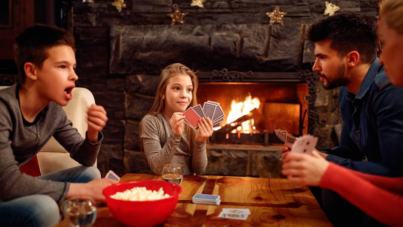 Spielspaß für Erwachsene: Die besten Kartenspiele im Vergleich
