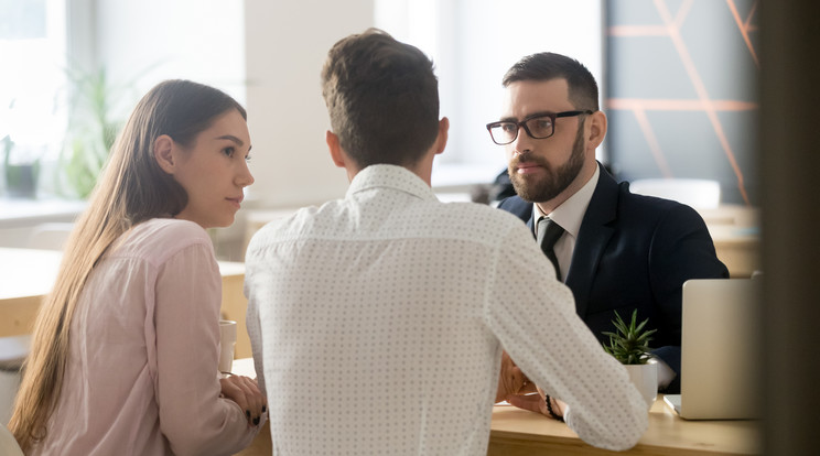 Az átadást követően a továbbiakban nem a bankhoz, hanem a követeléskezelőhöz kell fordulnunk / Fotó: ISTOCK