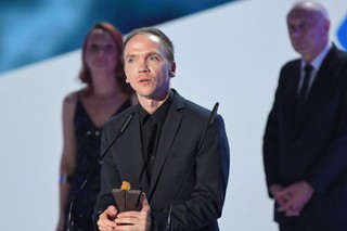 44. FPFF w Gdyni: Jan Komasa z nagrodą za reżyserię, Mateusz Pacewicz doceniony za scenariusz