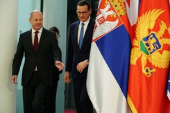 Polska wbrew wszystkiemu wciąż na fali. Ten fart jest niepojęty [FELIETON]