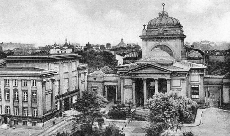 Uroczyste otwarcie Wielkiej Synagogi w Warszawie odbyło się 26 września 1878 r. w święto Rosz ha-Szana. W uroczystości uczestniczył rosyjski namiestnik hr. Paweł Kotzebue, którego przywitał  polski rabin i kaznodzieja Izaak Cylkow nie w języku rosyjskim, hebrajskim czy jidisz, lecz w polskim, co odebrano jako zgodę na wygłaszanie kazań w naszym języku. Następnie Henryk Natanson zapalił wieczne światło przed Aron ha-kodesz