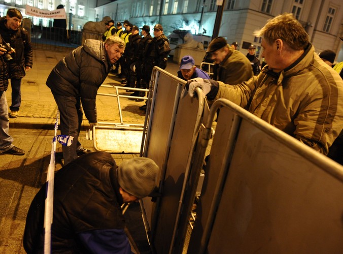 Demonstracja upamiętniająca katastrofę w Smoleńsku, 11 marca 2011 r.