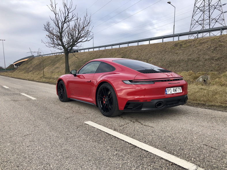 Porsche 911 Carrera GTS