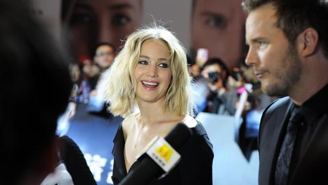 Znana aktorka, Jennifer Lawrence, przyznaje, że jest bałaganiarą, nie stroni też od brzydkich wyrazów. Błytkotliwej inteligencji nie można jej odmówić