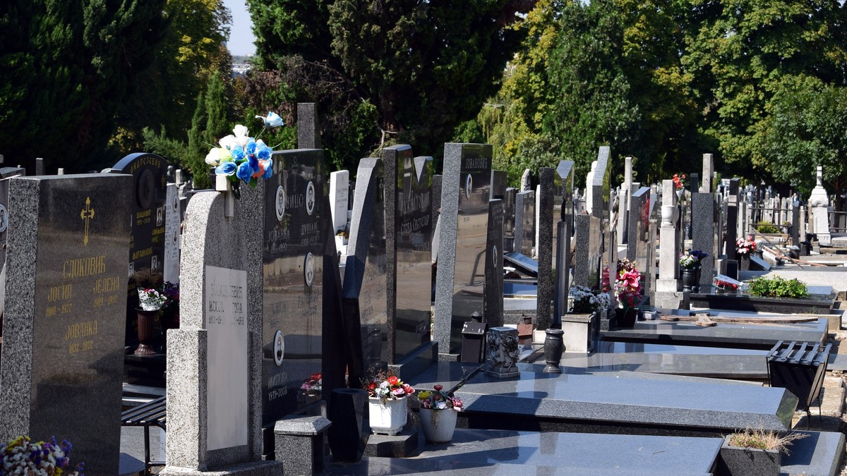 Šta treba uraditi sa peškirom koji dobijete na sahrani? 