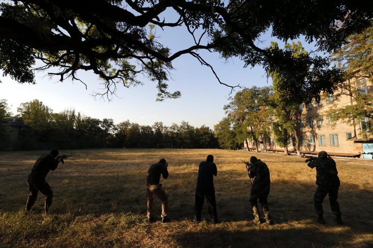 Ćwiczenia ukraińskich ochotników w Mariupolu