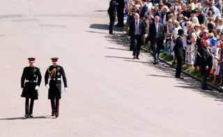 Ekspert od etykiety: Harry i Meghan pokazują inny styl monarchii