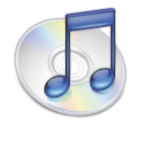 iTunes: program Apple jest najbardziej znanym odtwarzaczem i serwerem bez logo DLNA lub UPnP. iTunes przesyła przez sieć muzykę i filmy do urządzeń firmy Apple, takich jak sieciowy odtwarzacz Apple TV albo ruter Airport Express 