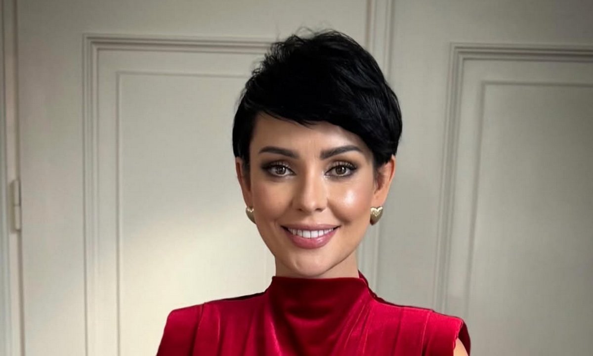 Dorota Gardias w spodniach, które optycznie wydłużają nogi. Jednak to nie jest model dla każdej z nas