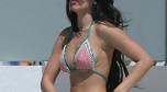 Jasmin Walia w bikini