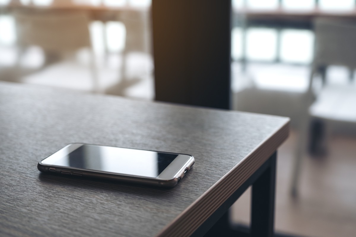Matura 2025. Wniesienie telefonu do sali prowadzi do unieważnienia egzaminu z danego przedmiotu