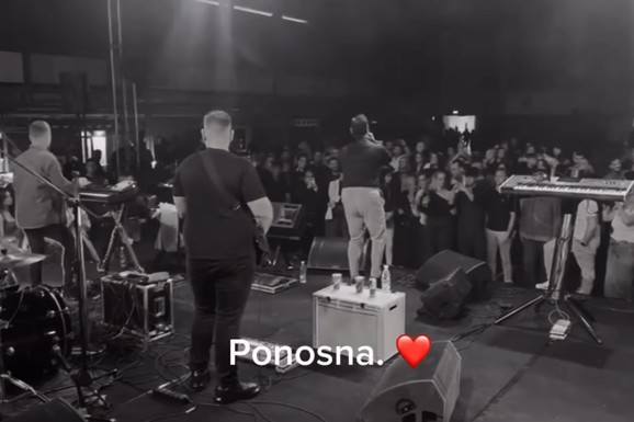 "NIJE SE VRATIO JER MU JE LAKO, VEĆ ZATO ŠTO MORA" Oglasila se Kaća Lazić nakon Darkovog koncerta: I Ana Sević odmah reagovala