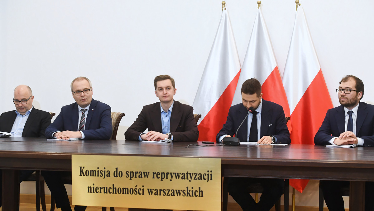 Wojewódzki Sąd Administracyjny w Warszawie uchylił dzisiaj decyzje komisji weryfikacyjnej dotyczące nieruchomości przy ul. Otwockiej 10 i Łomżyńskiej 44. To pierwsze merytoryczne decyzje komisji w sprawie nieruchomości uchylone przez sąd administracyjny.