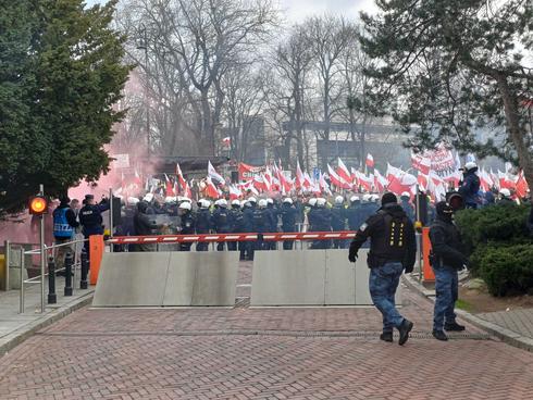 Demonstracja rolników przed Sejmem