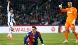 Robert Lewandowski zaliczył trzy koszmarne pudła. Znów będzie krytykowany