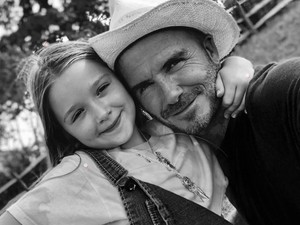 Az egész internet David Beckham lányának adott csókján veszekszik
