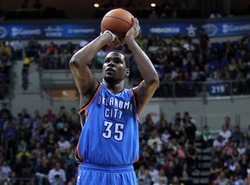 Liga NBA: Ósma wygrana Thunder. 27 punktów Kevina Duranta