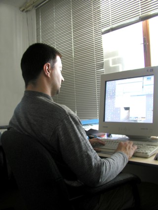 Polacy najczęściej w Europie dzwonią przez internet