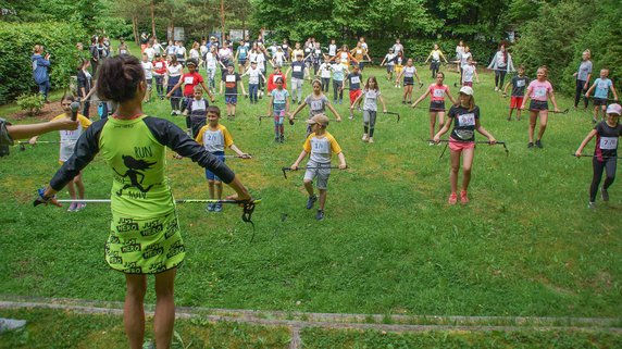 Po nauce zdalnej przyszedł czas na I Mistrzostwa Powiatu Drawskiego w Nordic Walking dla uczniów