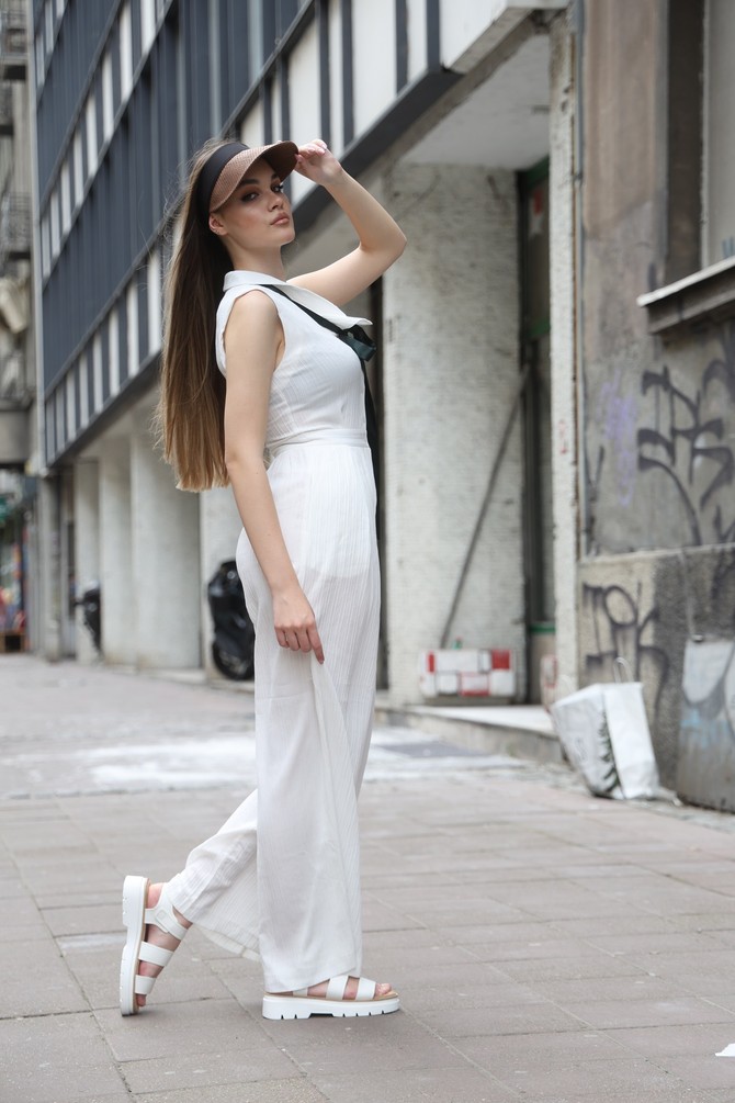 Tenis kor trend je pogodan i za posao ako se ovako ukombinuje