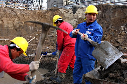 Wielki problem polskiego rynku pracy. Łatwiej zatrudnić osoby z Nepalu niż z Szydłowca