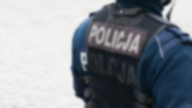 Włożył kobiecie telefon pod sukienkę, robił zdjęcia. Okazało się, że to policjant