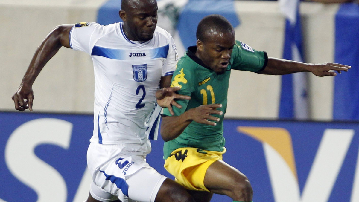 Osman Chavez robi prawdziwą furorę podczas Złotego Pucharu CONCACAF. Ze środy na czwartek jego reprezentacja - Honduras powalczy z Meksykiem o finał, a on ma szansę zatrzymać gwiazdę Manchesteru United, Javiera Hernandeza. - Meksykanin będzie się go bał - podkreśla trener Cheato Ucles.