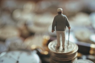 ZUS myli się na swój koszt. Emeryt nie płaci za błędy