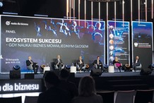 Naukowcy bliżej biznesu