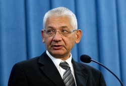 Dorn: Gliński? Przenoszona ciąża Kaczyńskiego