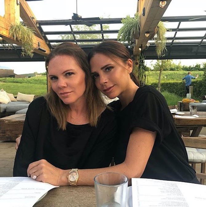 Viktorija Bekam sa sestrom