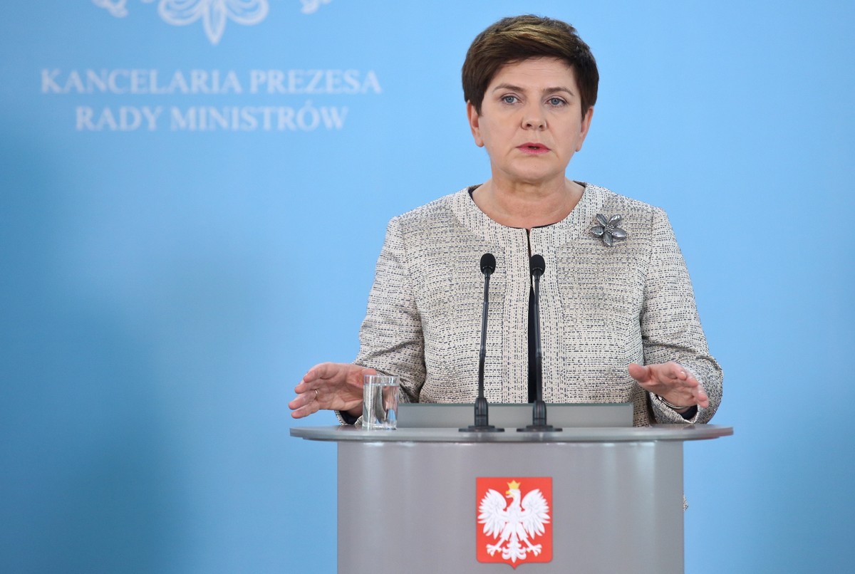 Prezydent podpisał w sobotę nową ustawę o Trybunale Konstytucyjnym. W zamierzeniu PiS - które przygotowało projekt wyjściowy - ustawa ma być odpowiedzią na kryzys, jaki od wielu miesięcy trwa wokół TK.