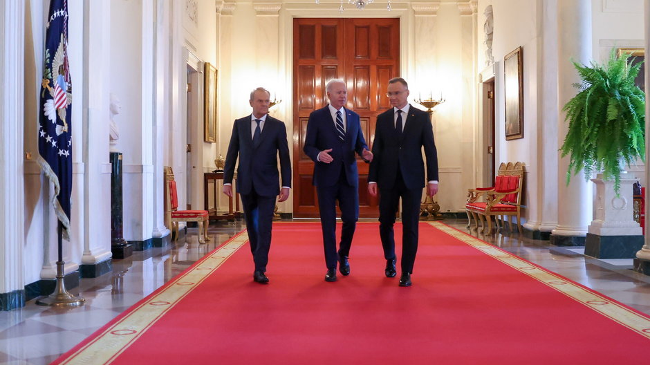 Donald Tusk, Joe Biden i Andrzej Duda w Białym Domu