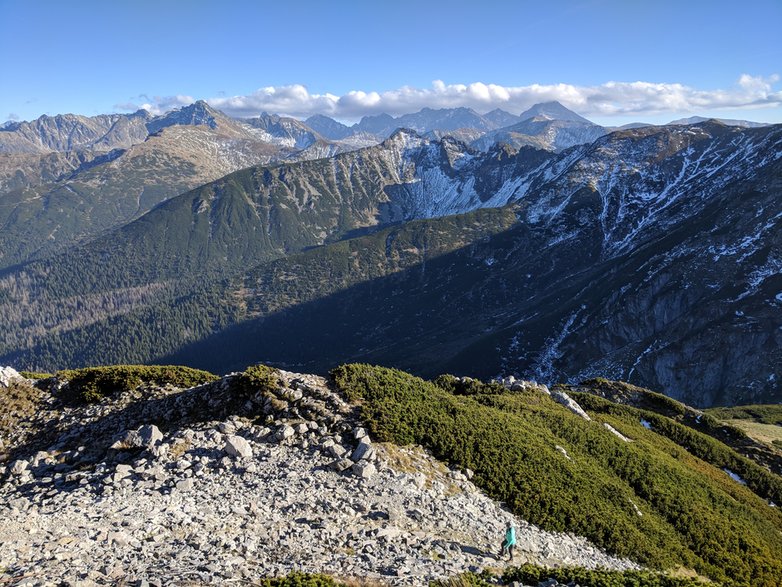 Tatry Zachodnie. Widok ze szlaku na Giewont. 