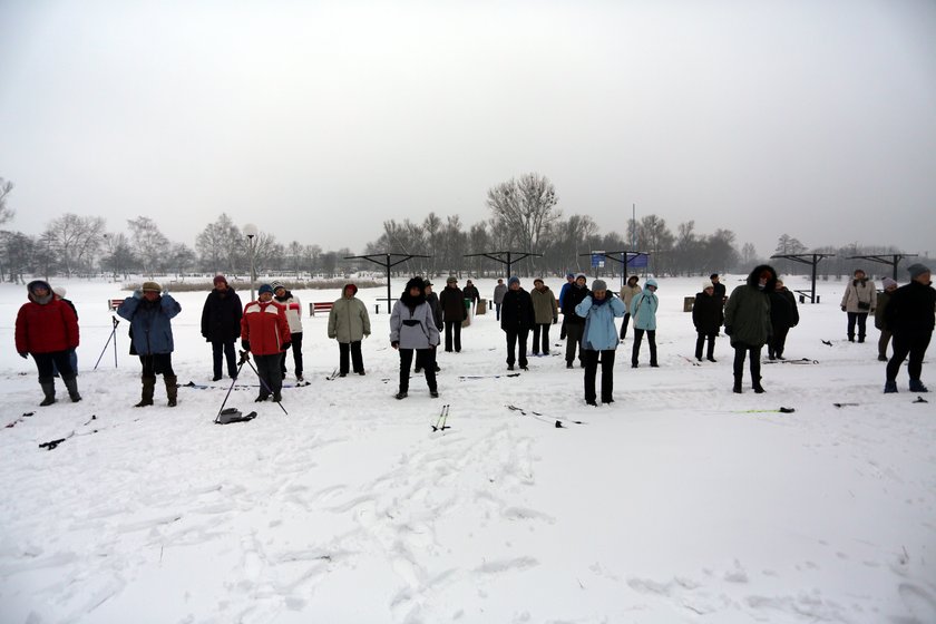 90-latka obchodziła urodziny na zajęciach nordic walking