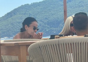 Indi, Dara Bubamara sa dečkom