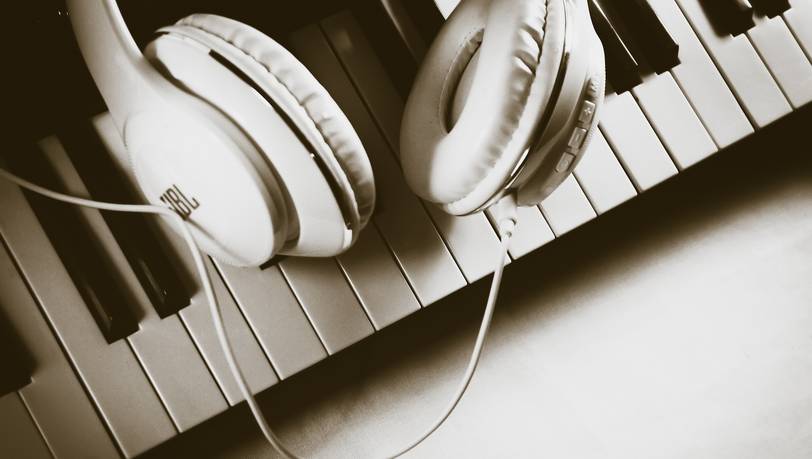 Leicht, klein und günstig: Die beliebtesten E-Pianos im Vergleich