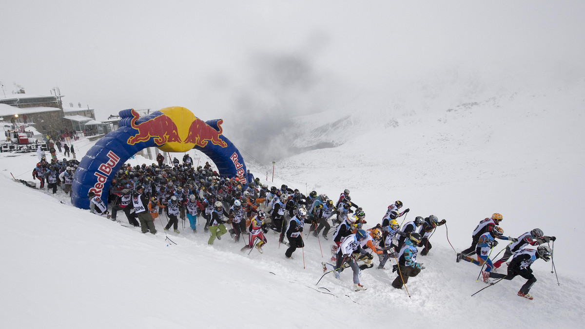 Jedna z większych imprez sportowych wraca na Kasprowy Wierch. W niedzielę po raz pierwszy od lat na świętej górze polskich narciarzy odbędzie się Red Bull Zjazd na Kreche. Zawodników na trasę wystartuje Adam Małysz.