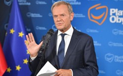 Tusk do TVP: Zamiast lekcji niemieckiego z moim udziałem, moglibyście promować szczepienia