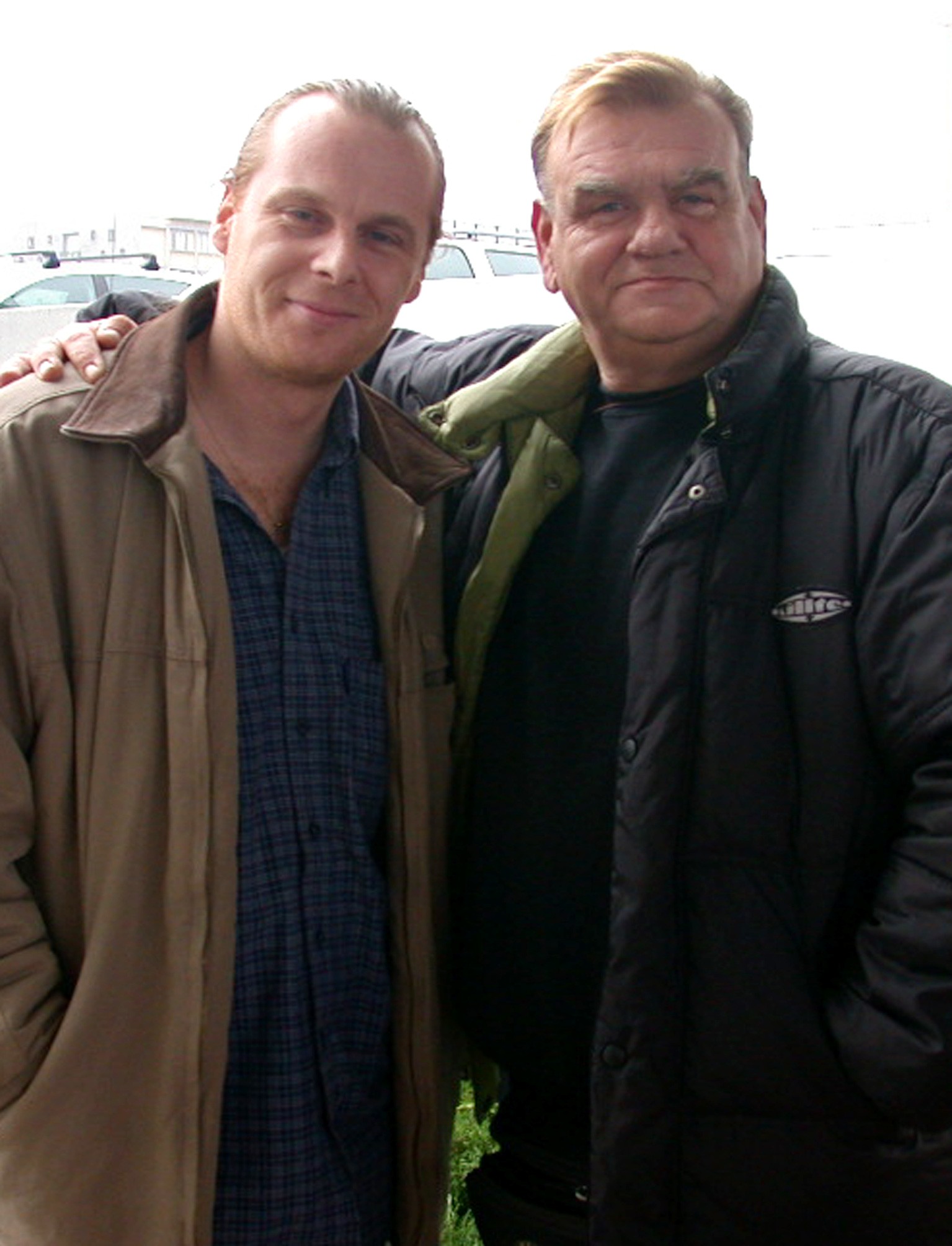 Slovenský country spevák Allan Mikušek a český folkový interpret František Nedvěd v roku 2002. 