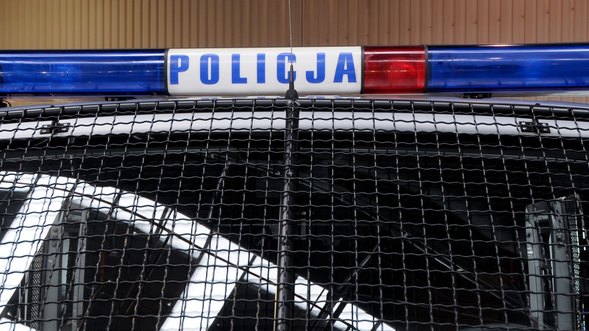 Policyjny kogut na radiowozie