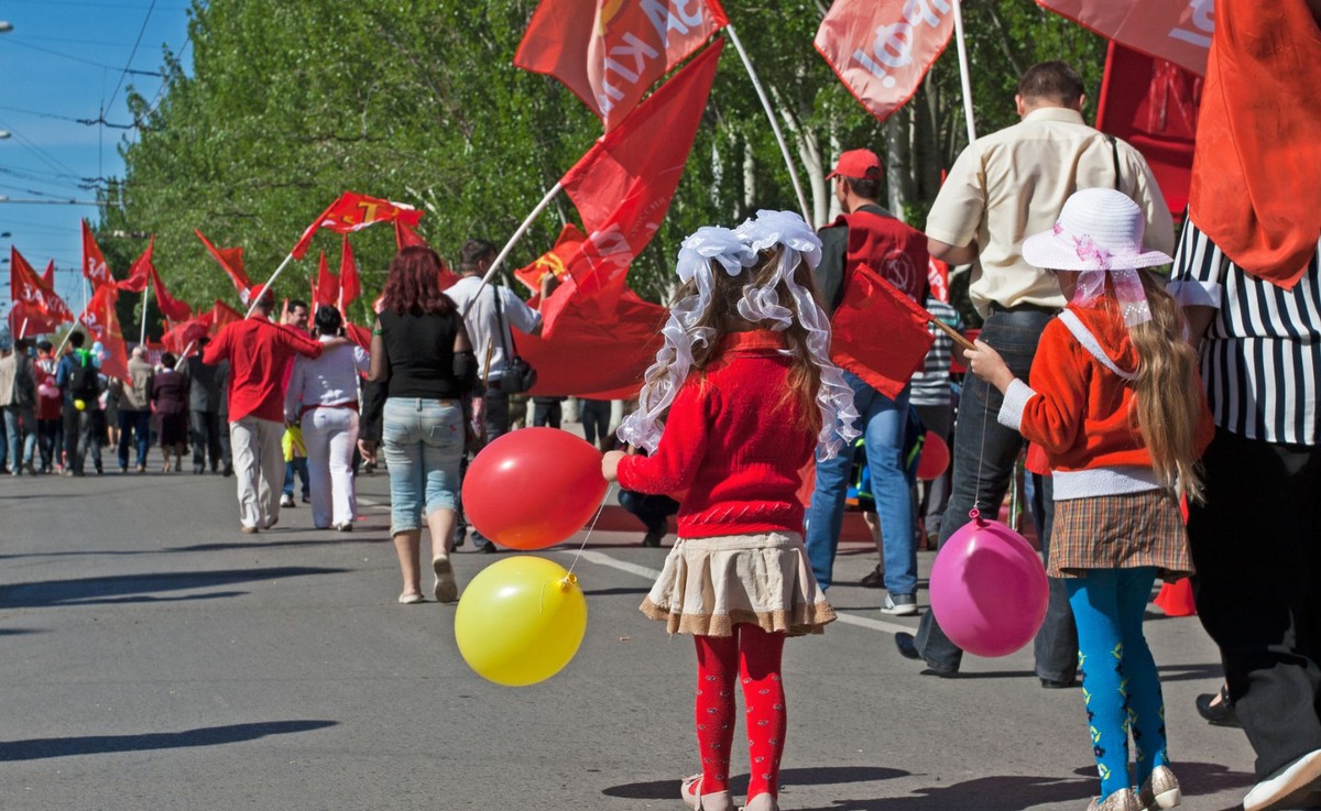 Pochód pierwszomajowy w Rosji
