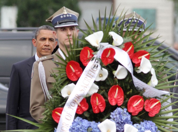 Obama składa wieniec przed Grobem Nieznanego Żołnierza