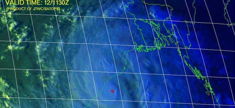 Cyklon uderzył. Pół miliona osób ewakuowano