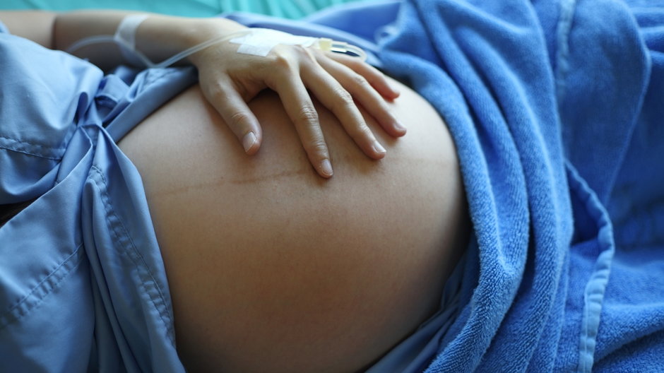 Decyzję o bankowaniu krwi pępowinowej warto przemyśleć na długo przed porodem.