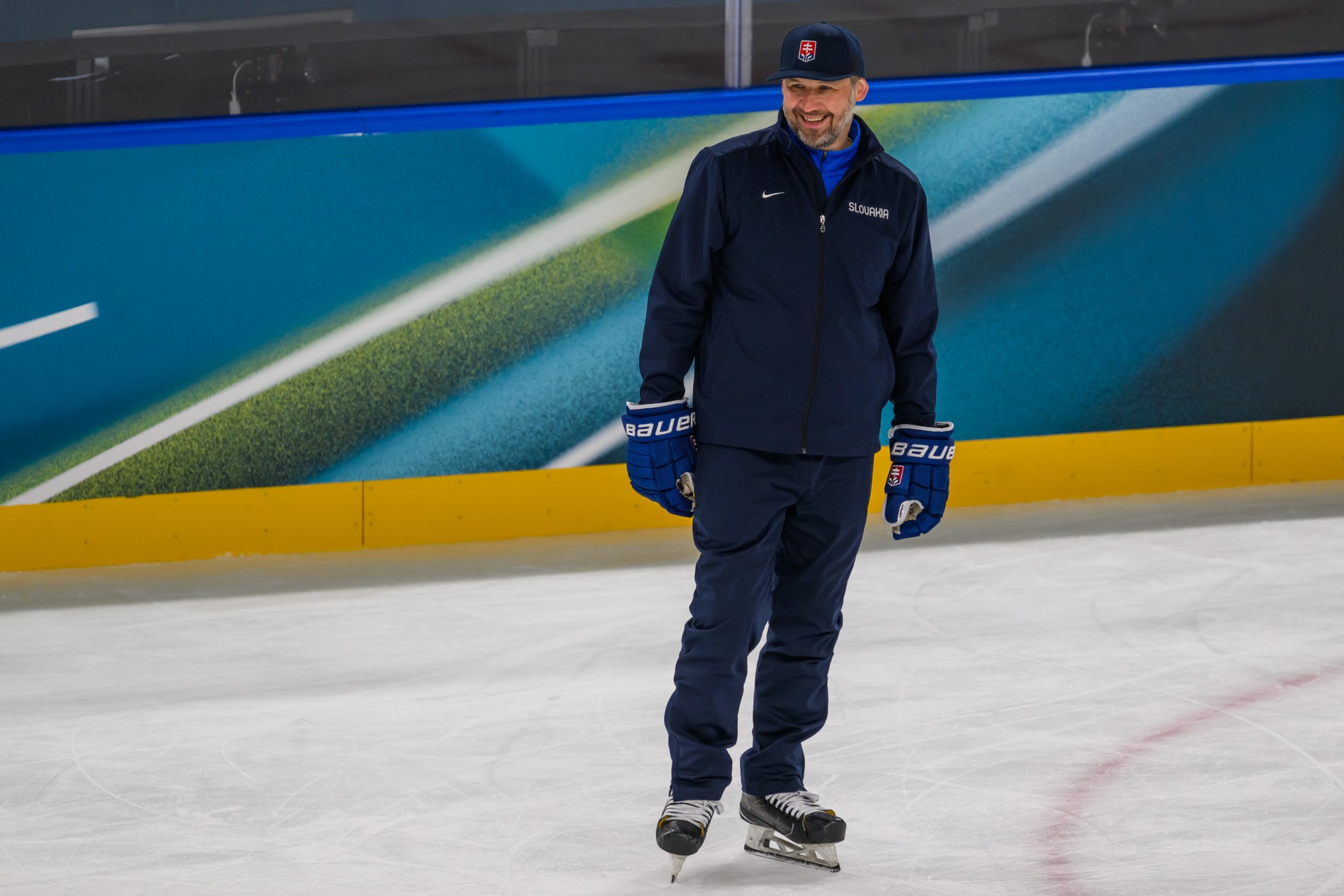 Tréner brankárov Ján Lašák. 