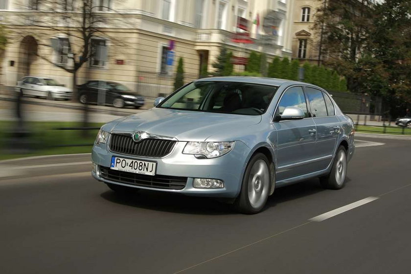 Superb, Skoda, Skoda Superb, auto, samochód, bryka, silnik